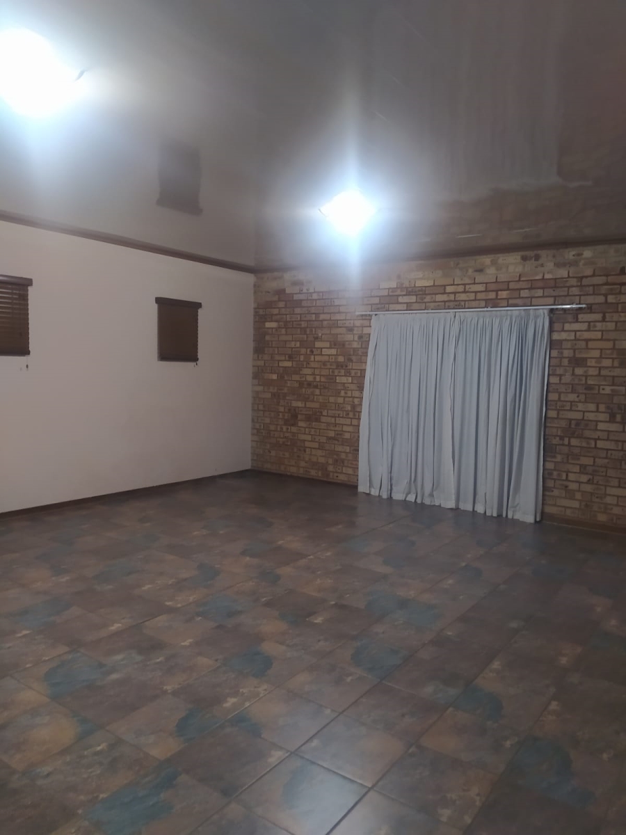 To Let 2 Bedroom Property for Rent in Kuruman Northern Cape